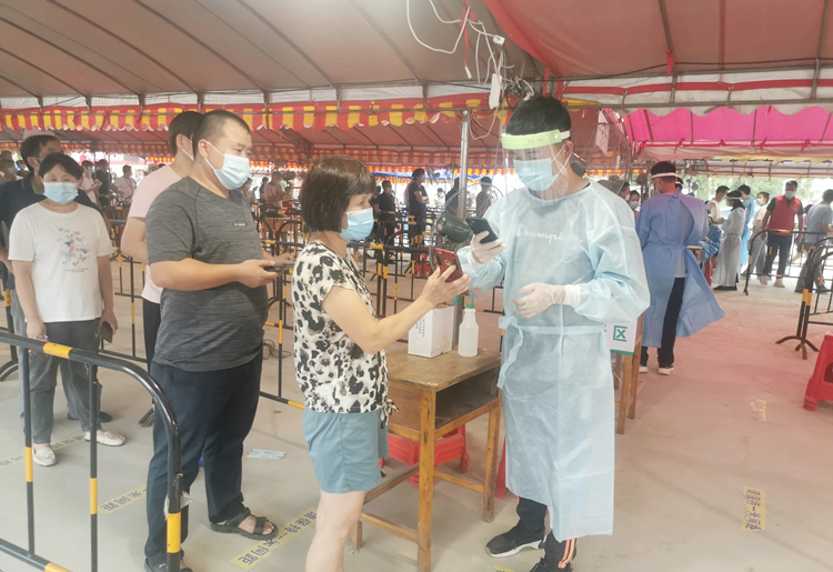 20220714676330.jpg 20220712 請黨放心、抗疫有我——中山坦洲項(xiàng)目助力當(dāng)?shù)匾咔榉揽?圖2.jpg