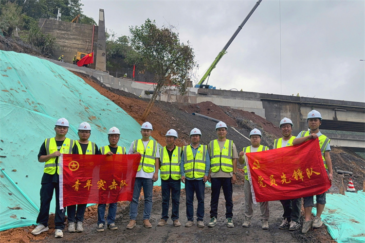 20251121201388.jpg 2突擊隊(duì).jpg